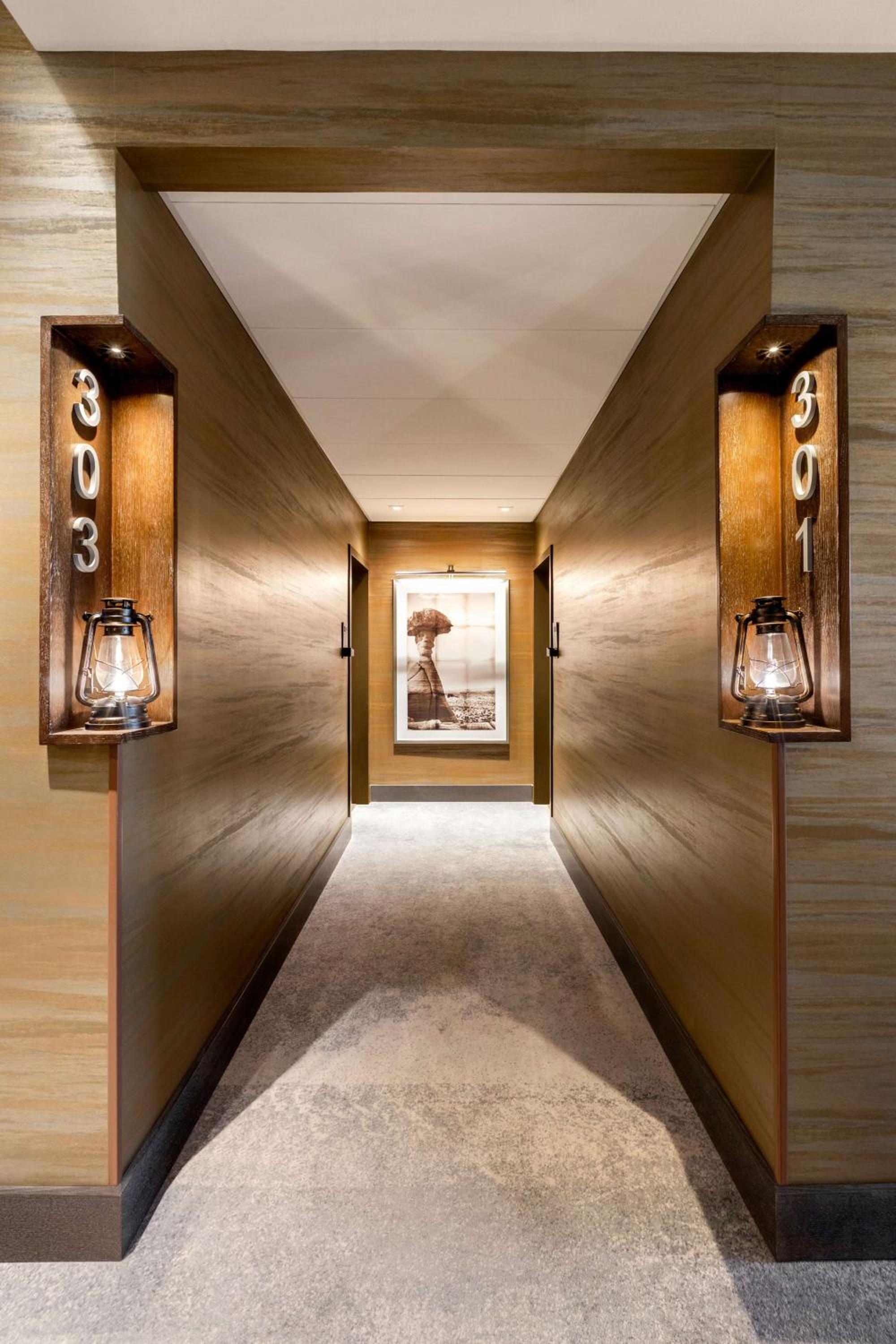 Casitas at the Hoodoo Moab, Curio Collection by Hilton 18/32