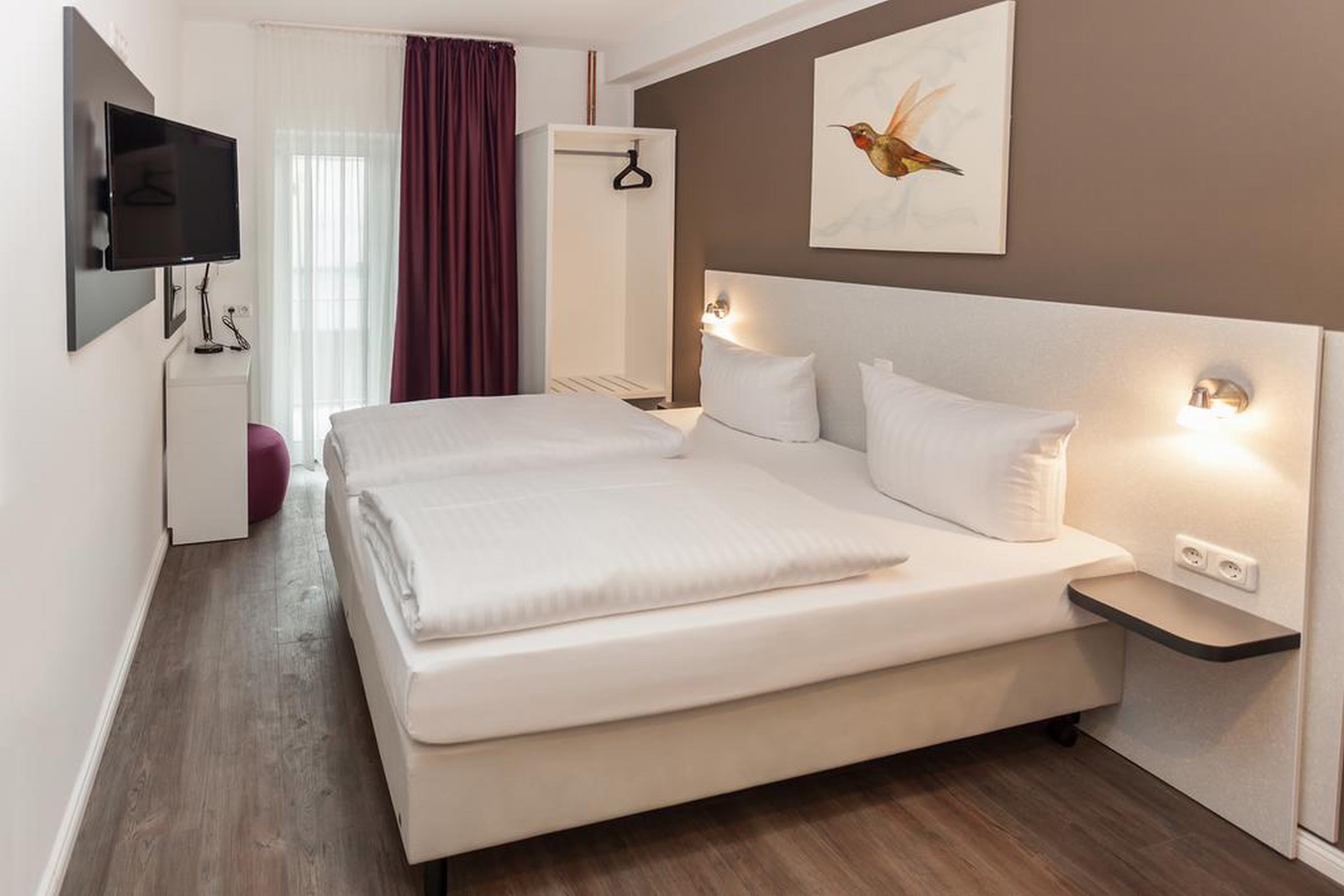 Standard, Double Bed