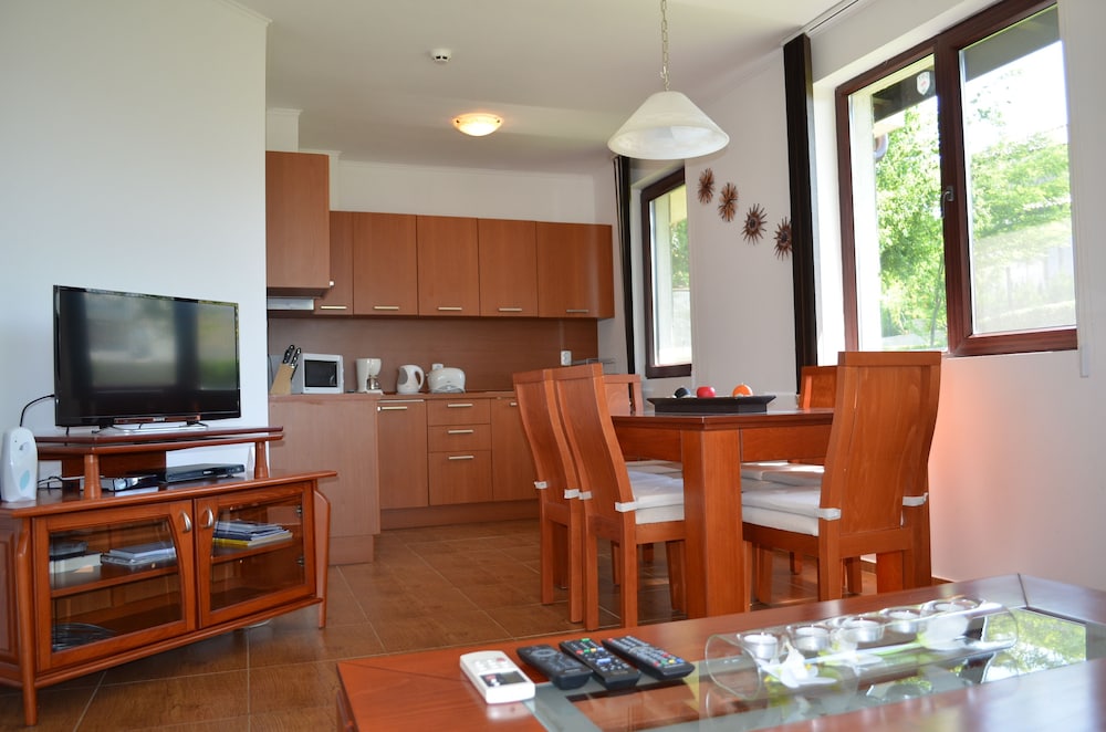 Villa On The Black Sea 18/38