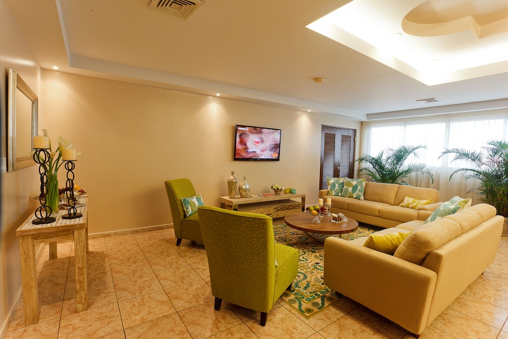 Coral Suites 27/54