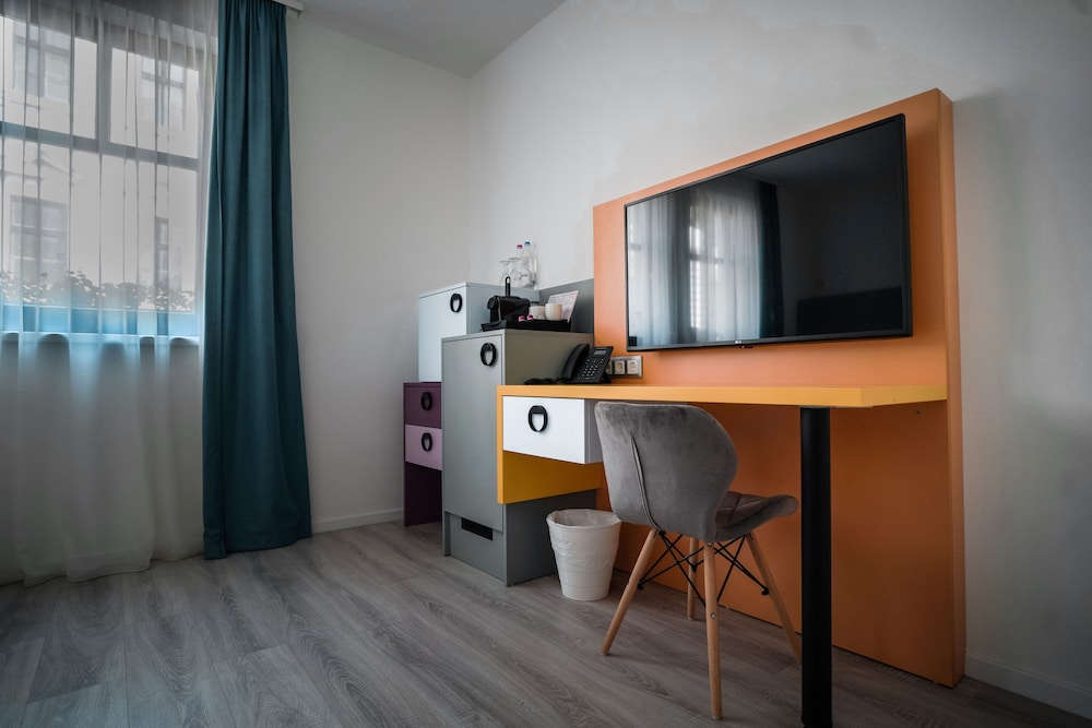 CIVITAS BOUTIQUE HOTEL 42/79