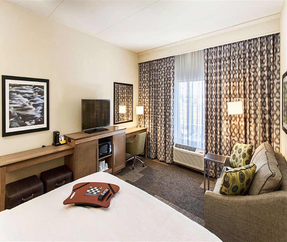 Hampton Inn Hibbing 33/47