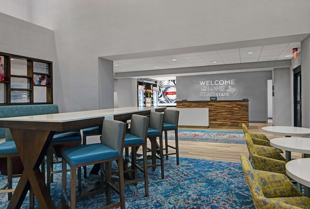 Hampton Inn Suites Farmers Branch Dallas Tx 46/54