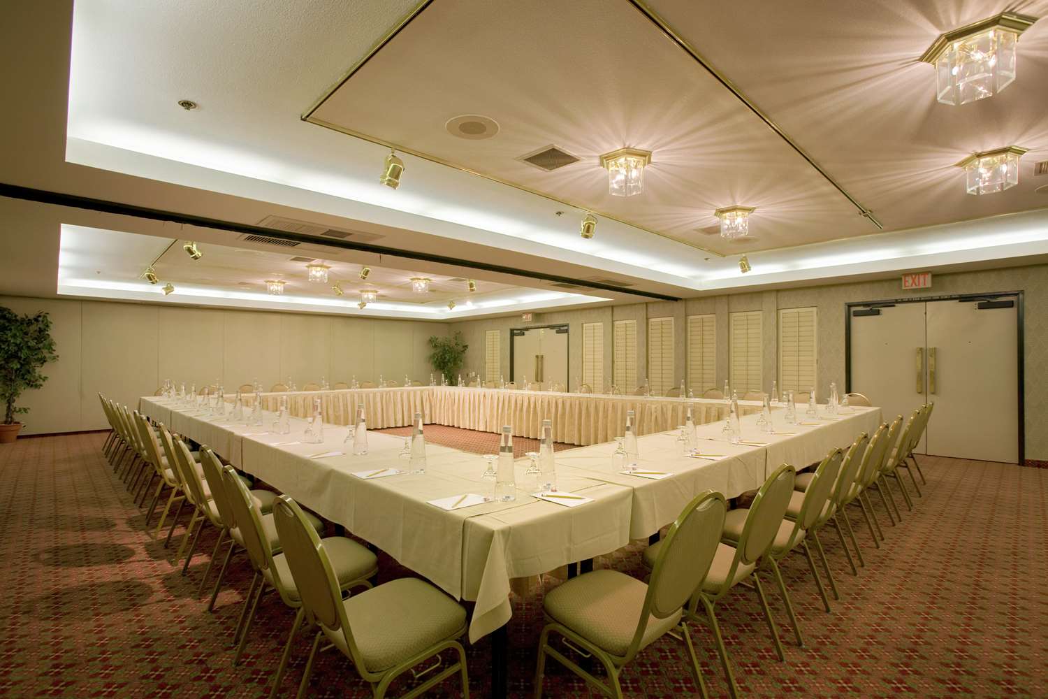 restaurant cafeteria
