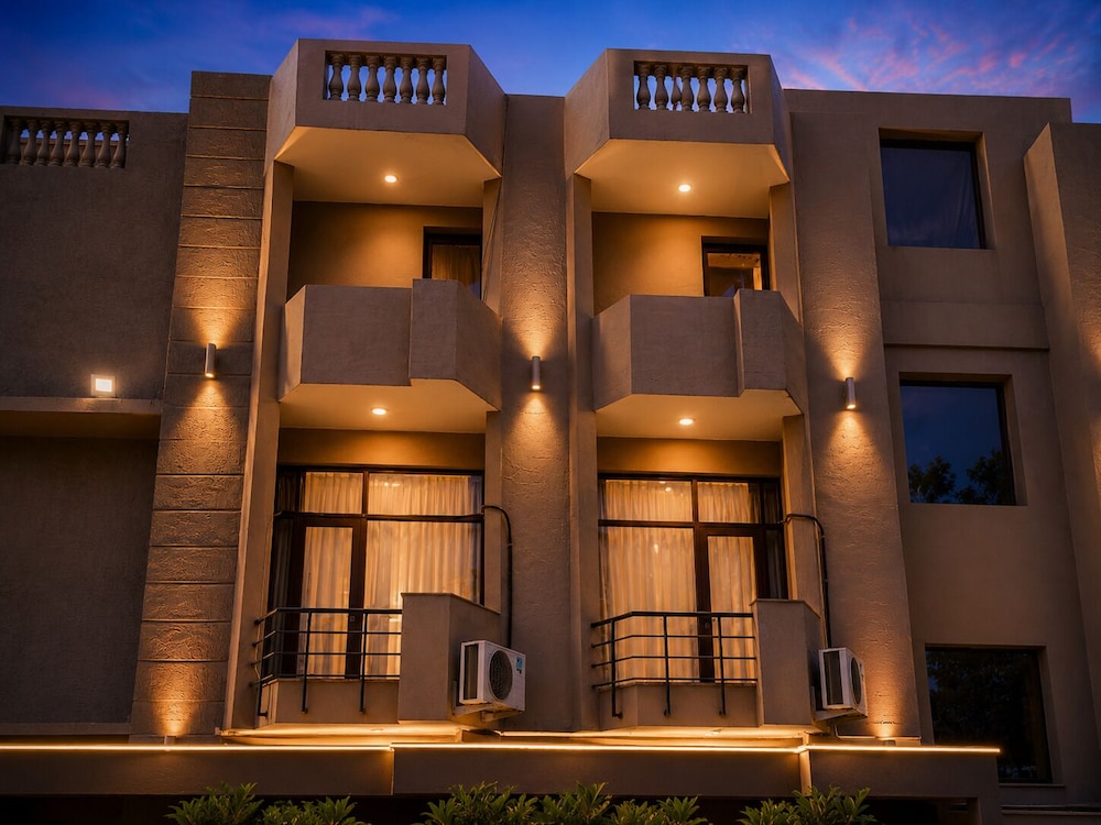 Stellar Resorts 4/49
