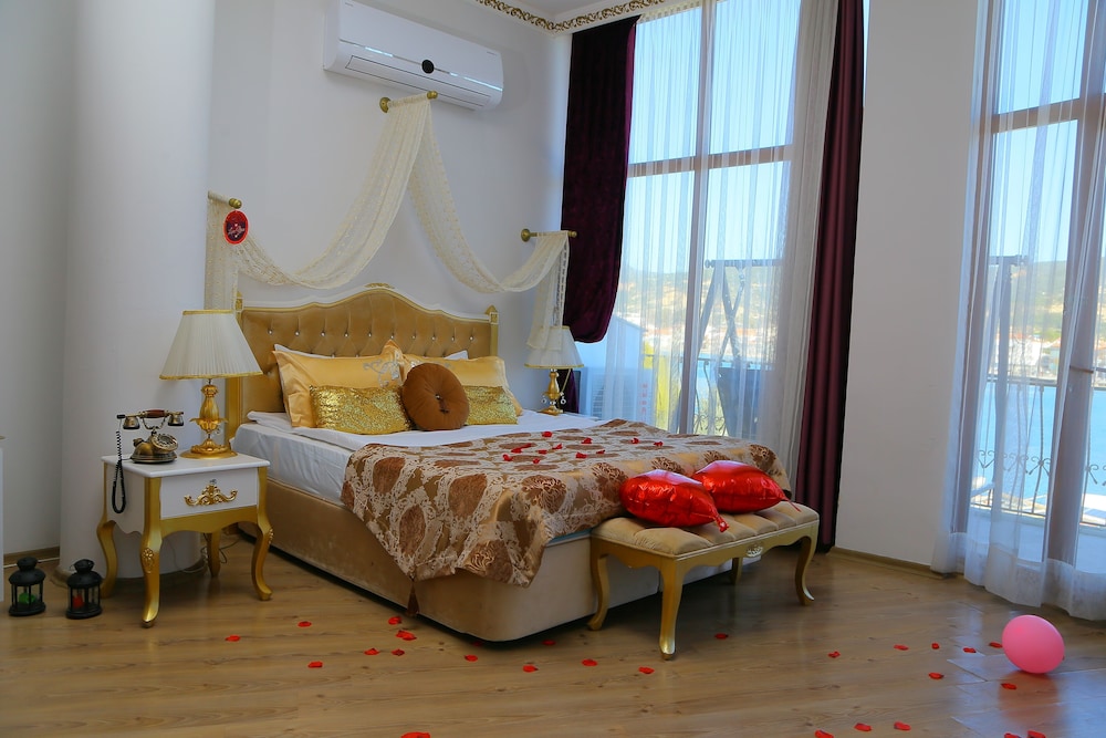Huri & Nuri Hotel 7/45