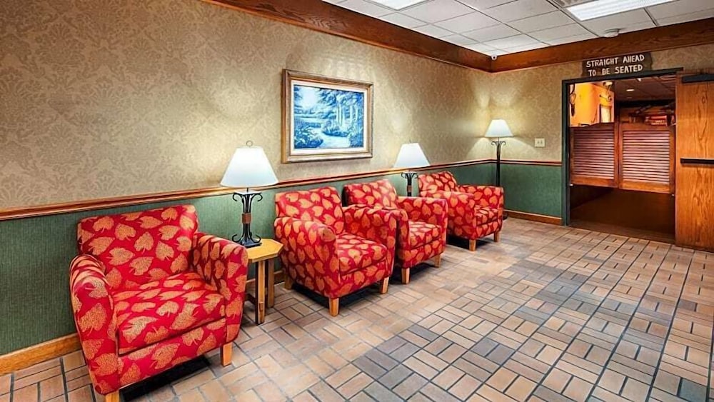 Rodeway Inn McPherson East 6/36
