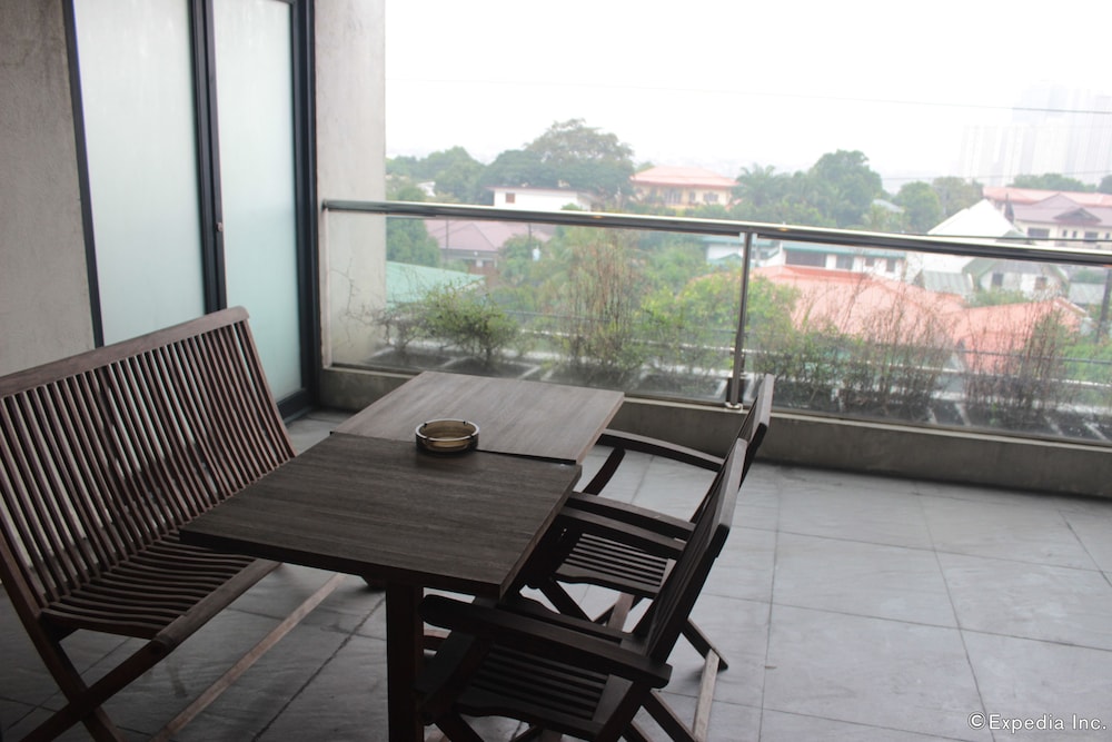 Soleste Suites 54/70