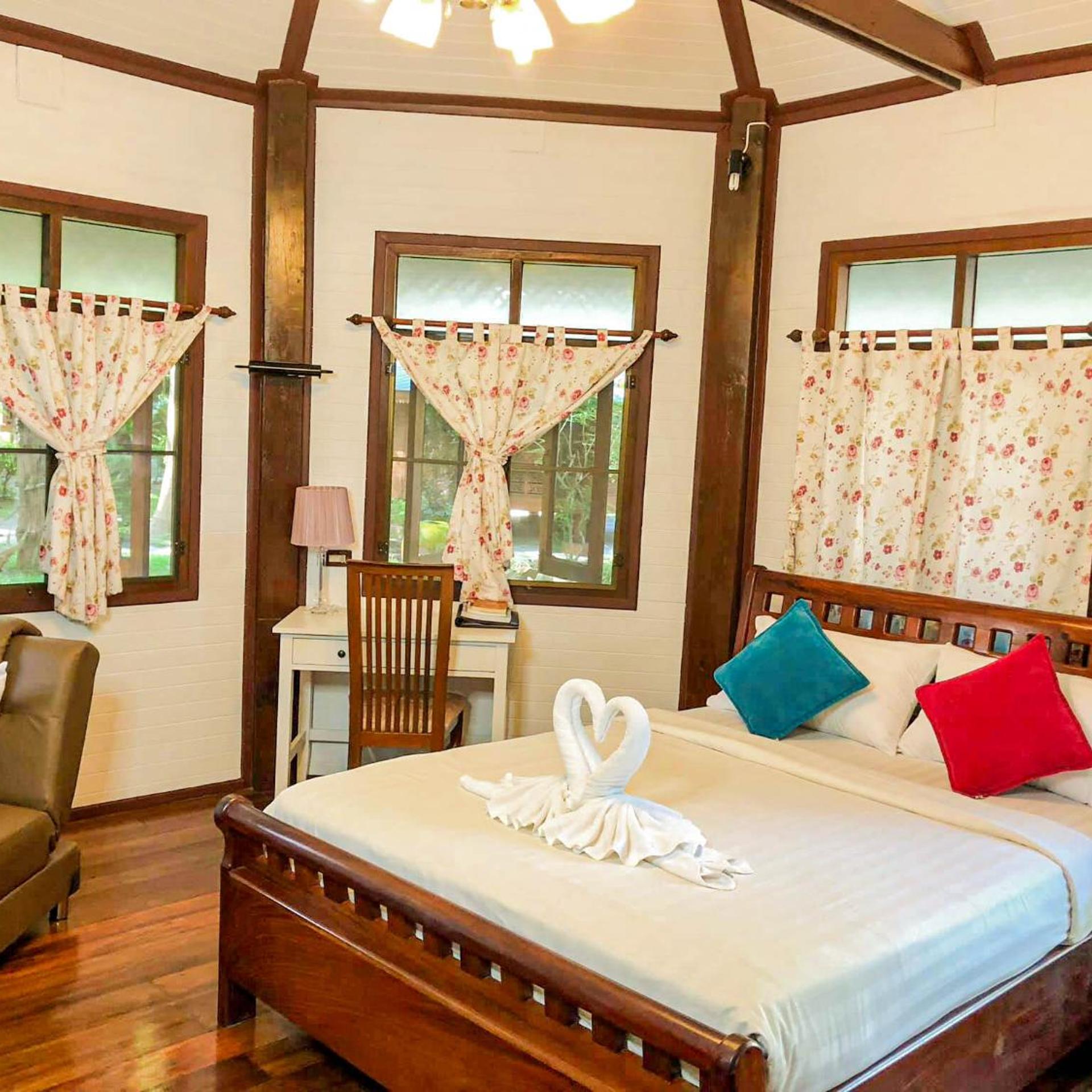 Thai, House