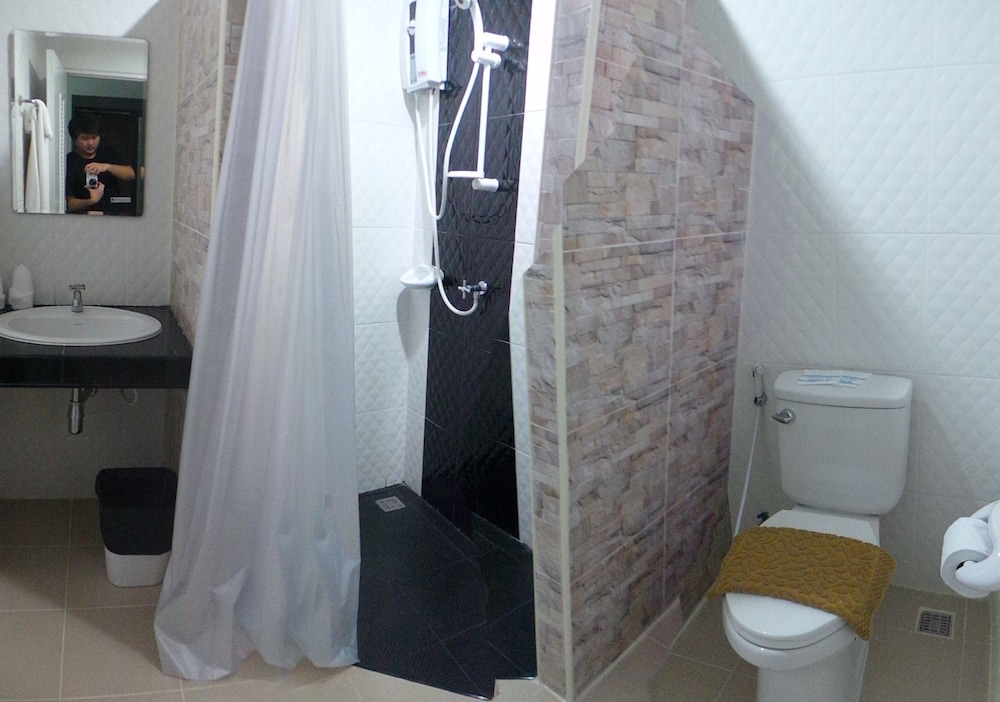 The Icon Service Apartment 17/36