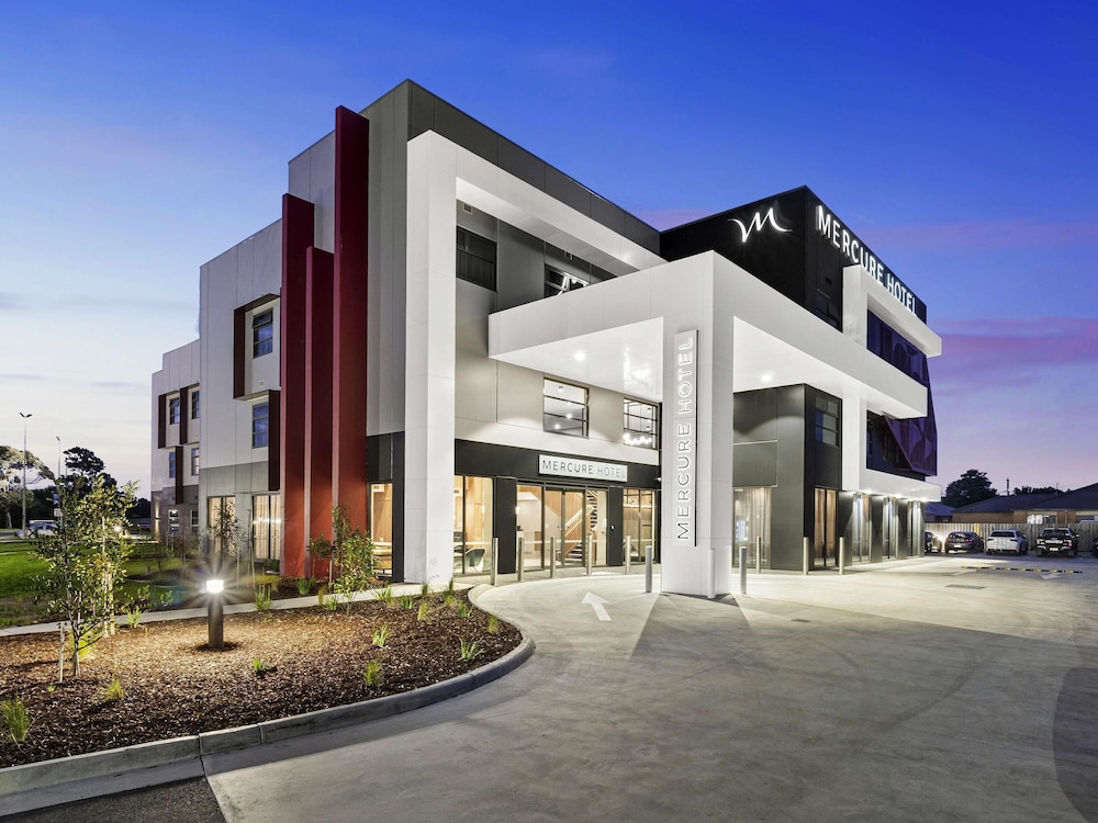 Mercure Pakenham 26/38