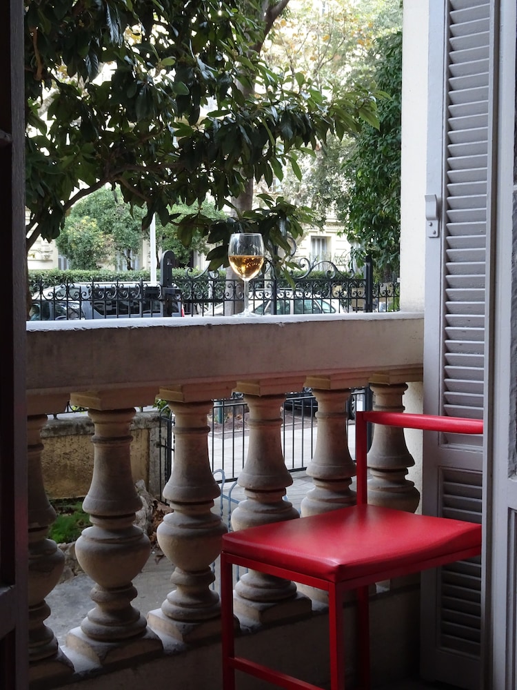 Hotel Victor Hugo 34/50