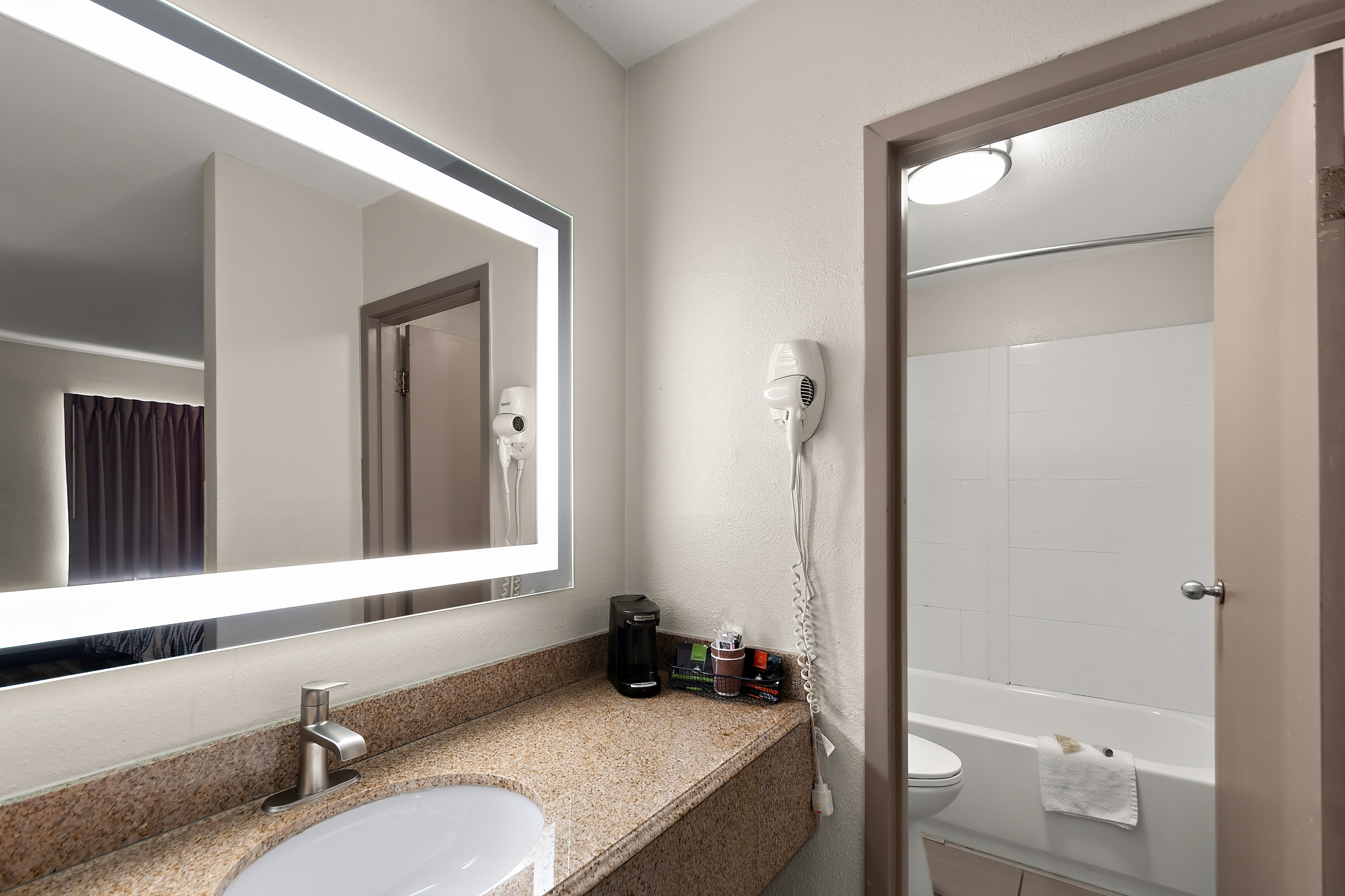 غرفة ديلوكس بسريرين كوين، Red Roof Inn Winchester, VA 7/9