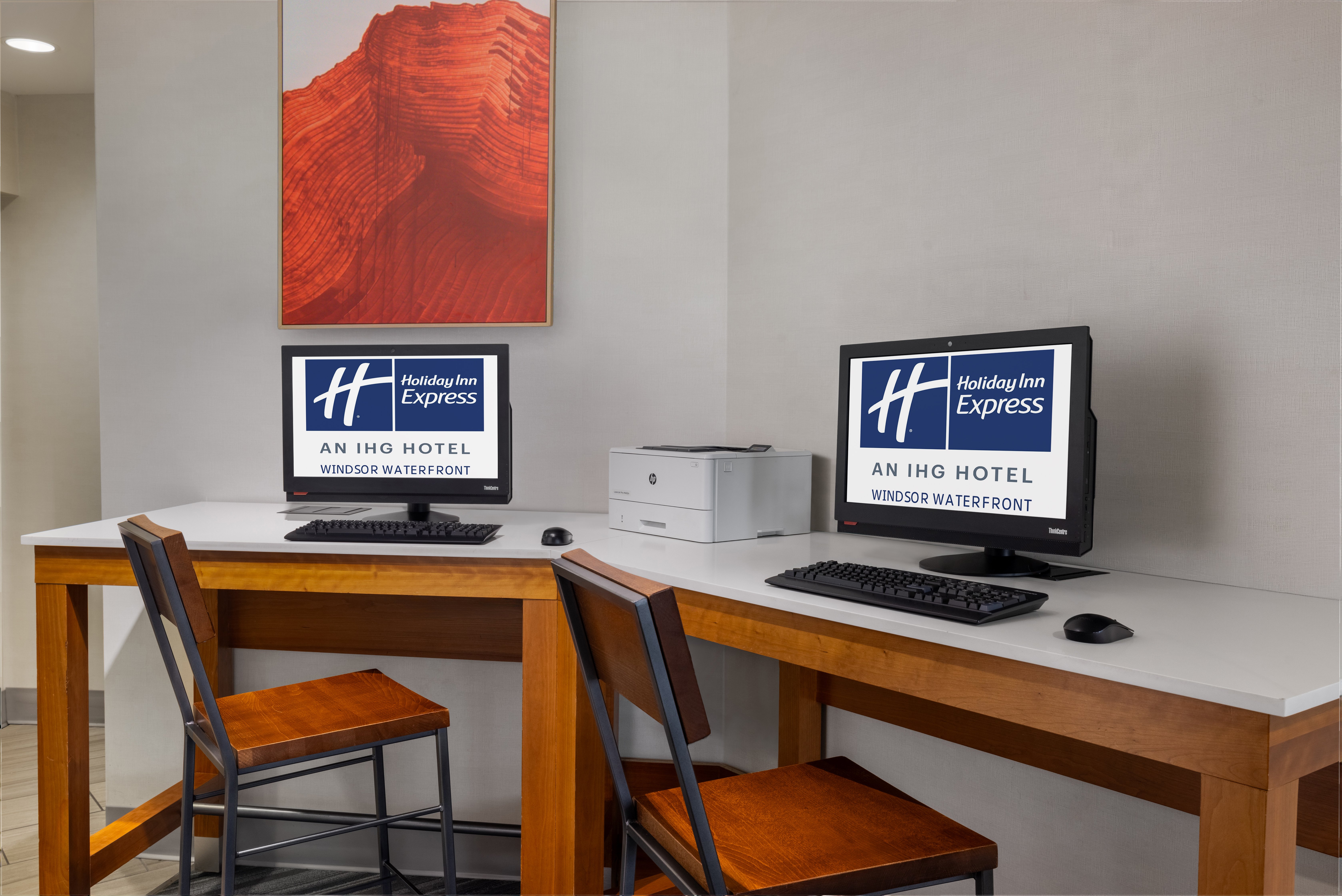 Holiday Inn Express Windsor Waterfront 61/77
