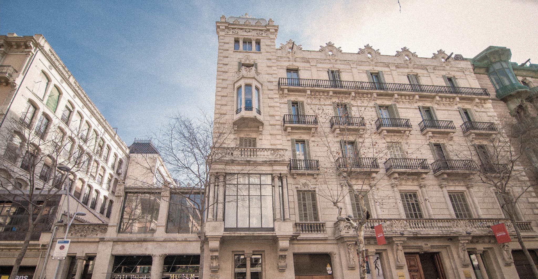 PETIT PALACE MUSEUM in BARCELONA
