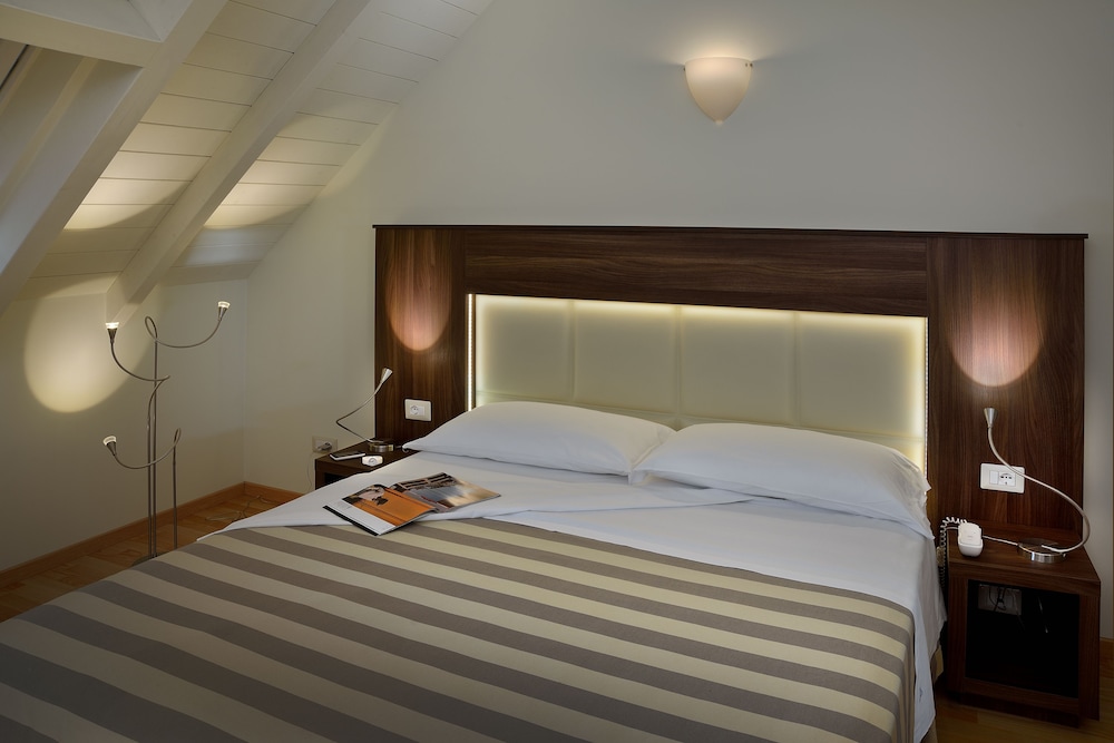 Hotel Astor 11/42
