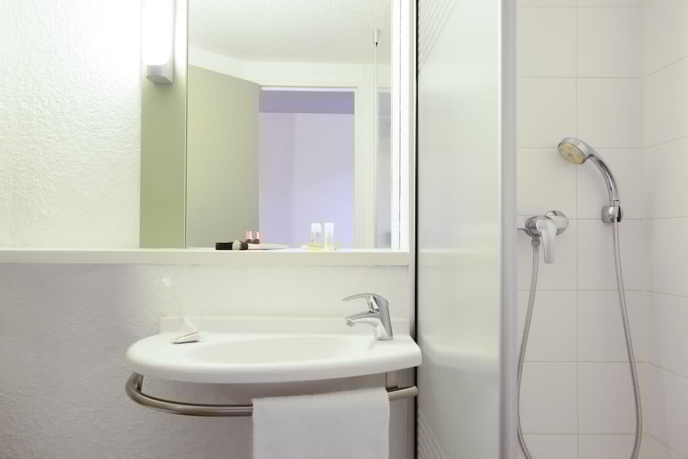 Ibis Budget Hyeres Centre Ville 16/70