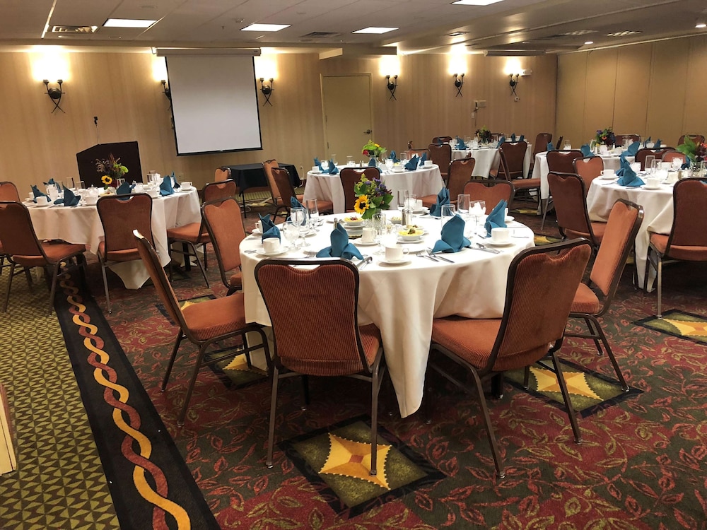 Hilton Garden Inn Colorado Springs Airport 58/59