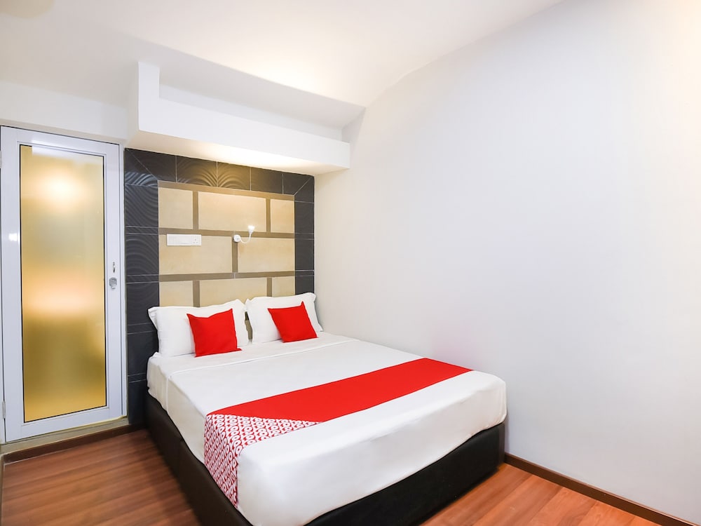 Oyo 1023 La Mirina Boutique Inn 18/23