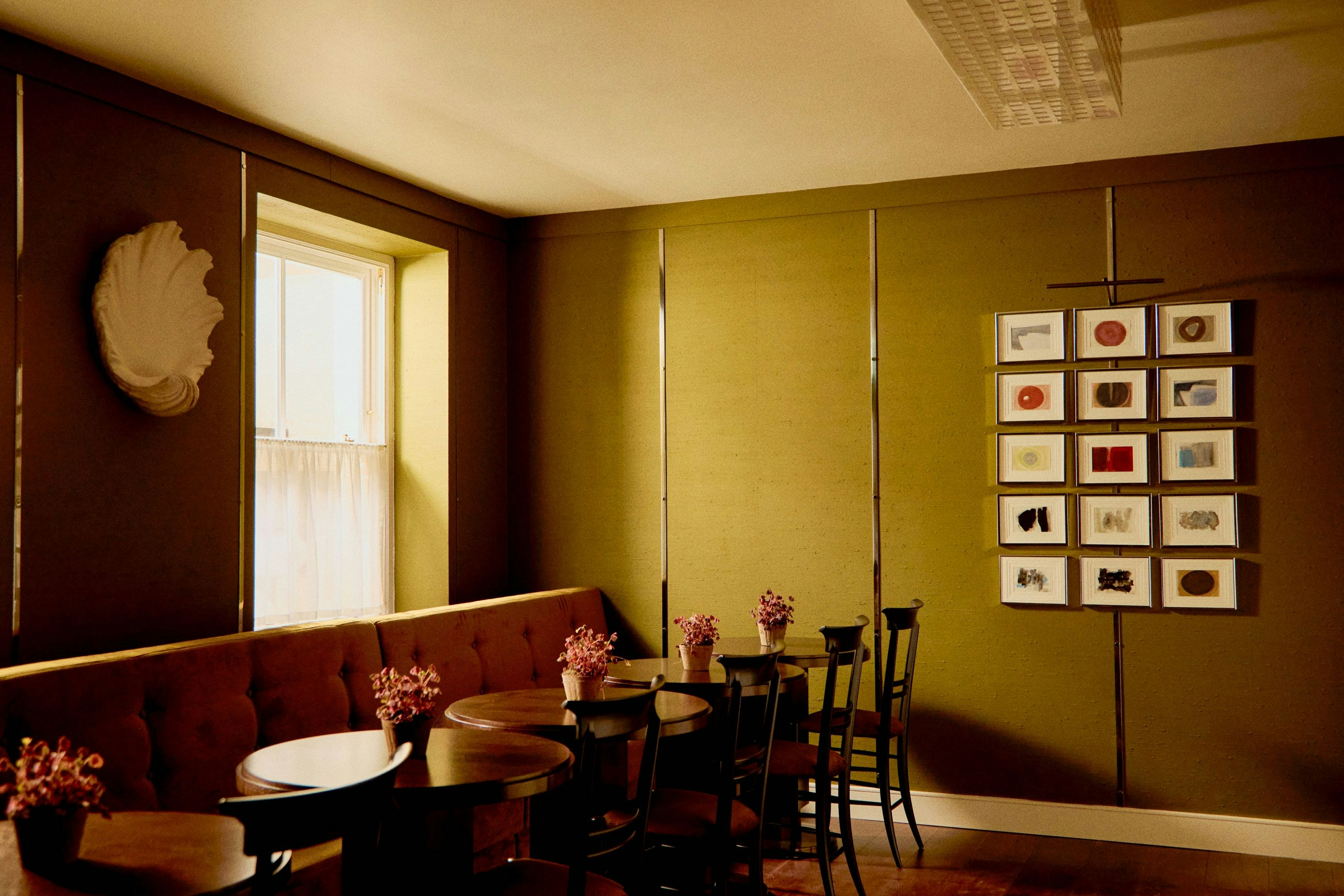 Grand Hotel Bellevue London 37/50