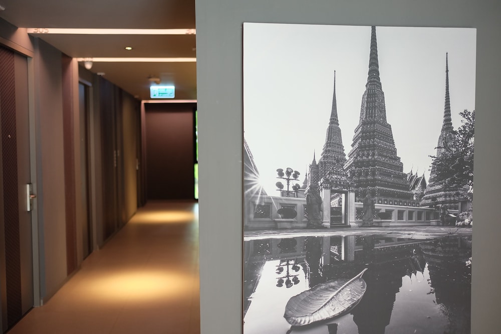 NAP HOTEL BANGKOK 24/48