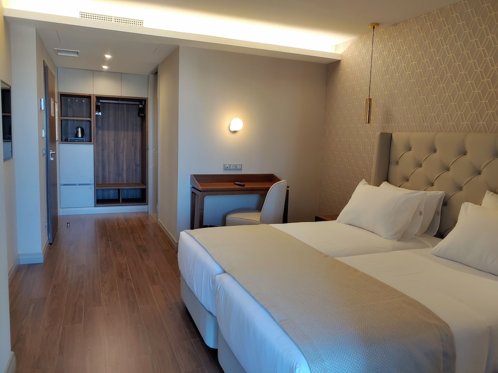 Oca Oriental Porto 6/56