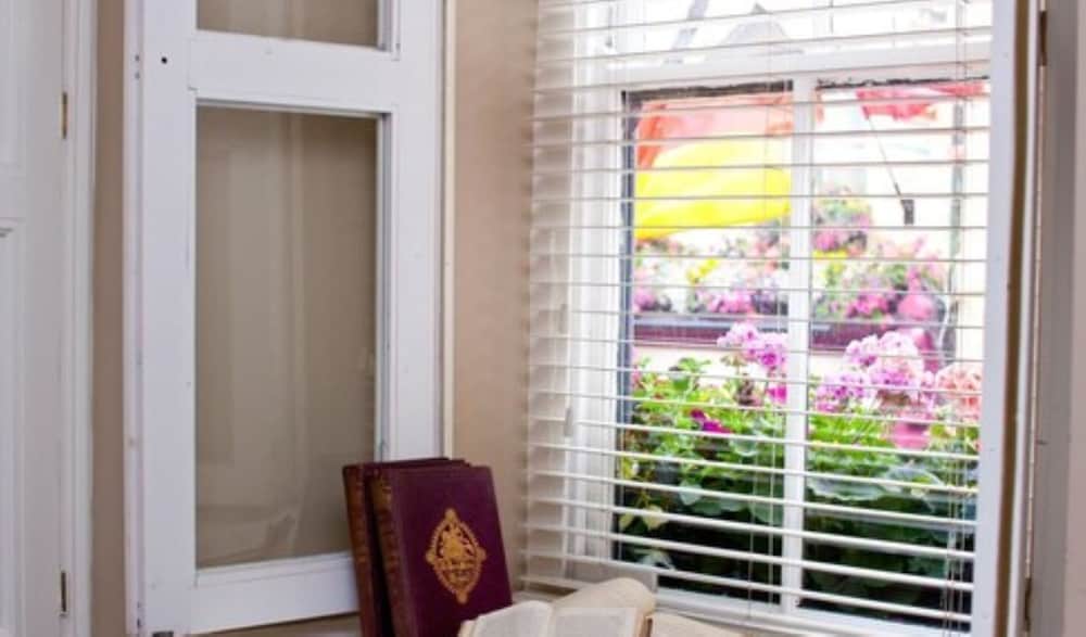 7 Cross Street Boutique Townhouse 31/31