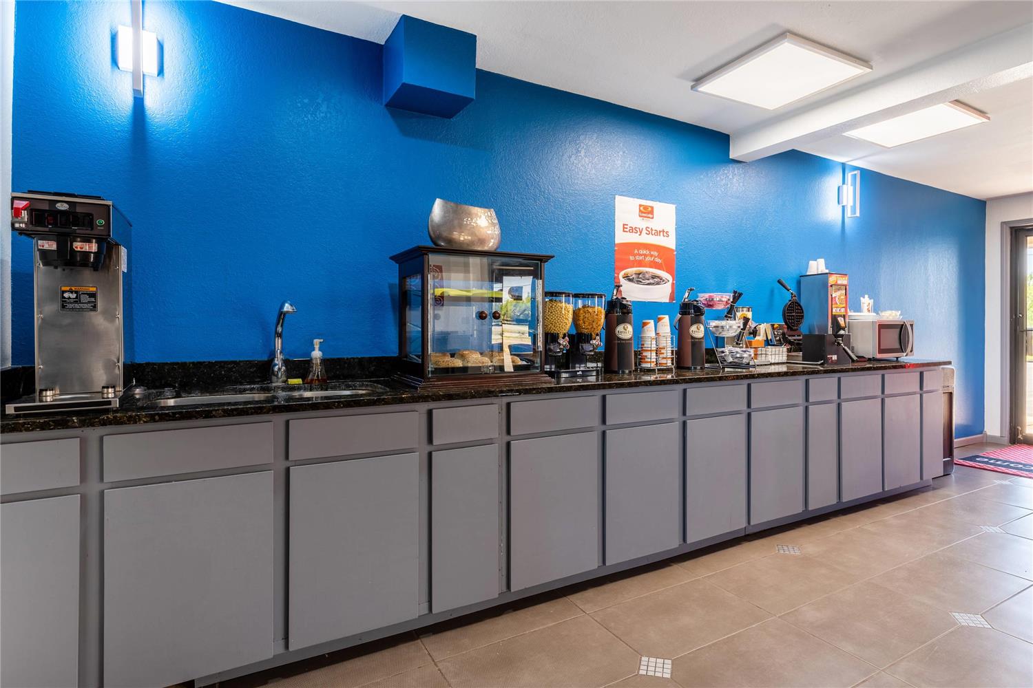 Econo Lodge Inn & Suites Enid South 4/10