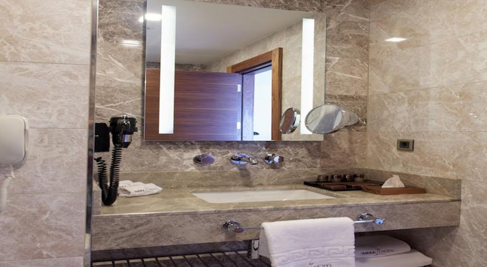 Inera Hotel 14/42