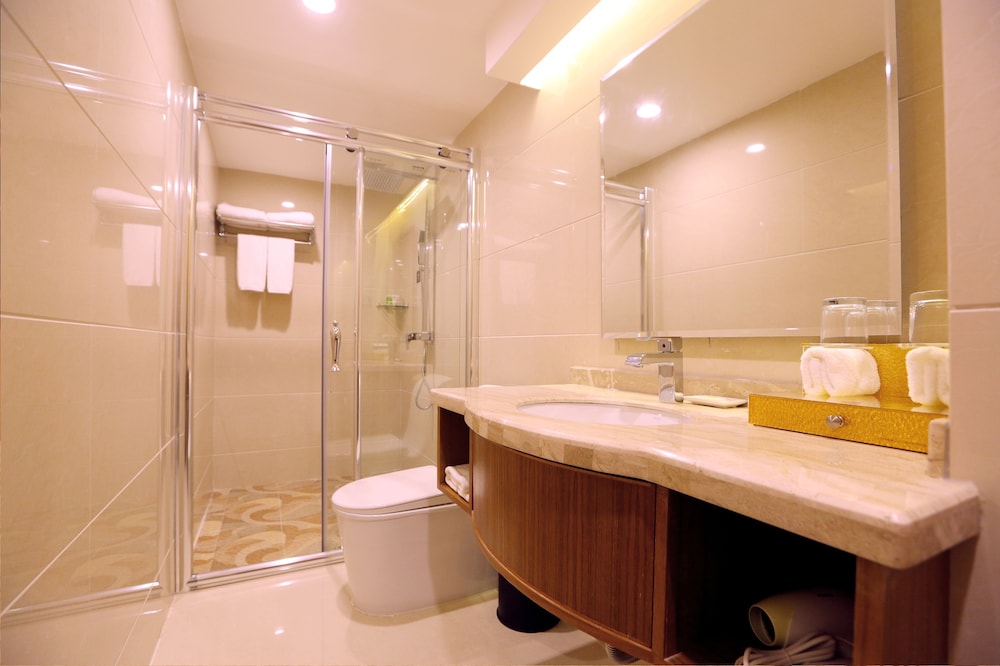 NANYANG KING'S GATE HOTEL 46/47