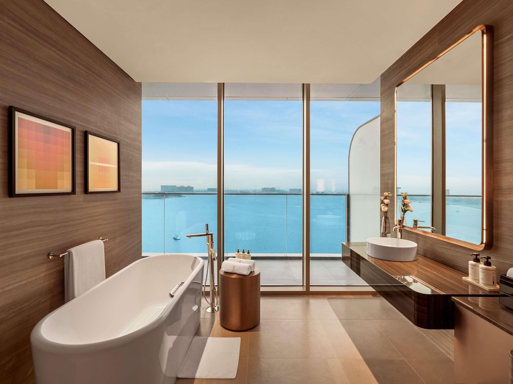 SO/RAS AL KHAIMAH ADULTS ONLY 13 55/55