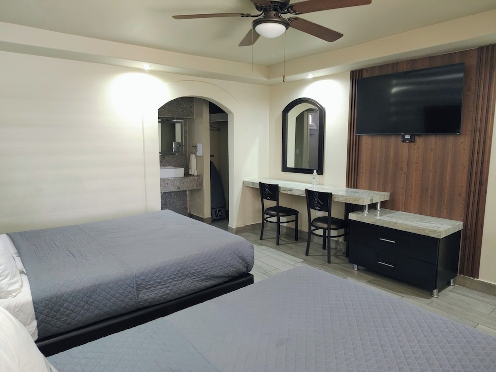 Hotel Siesta Real 25/56