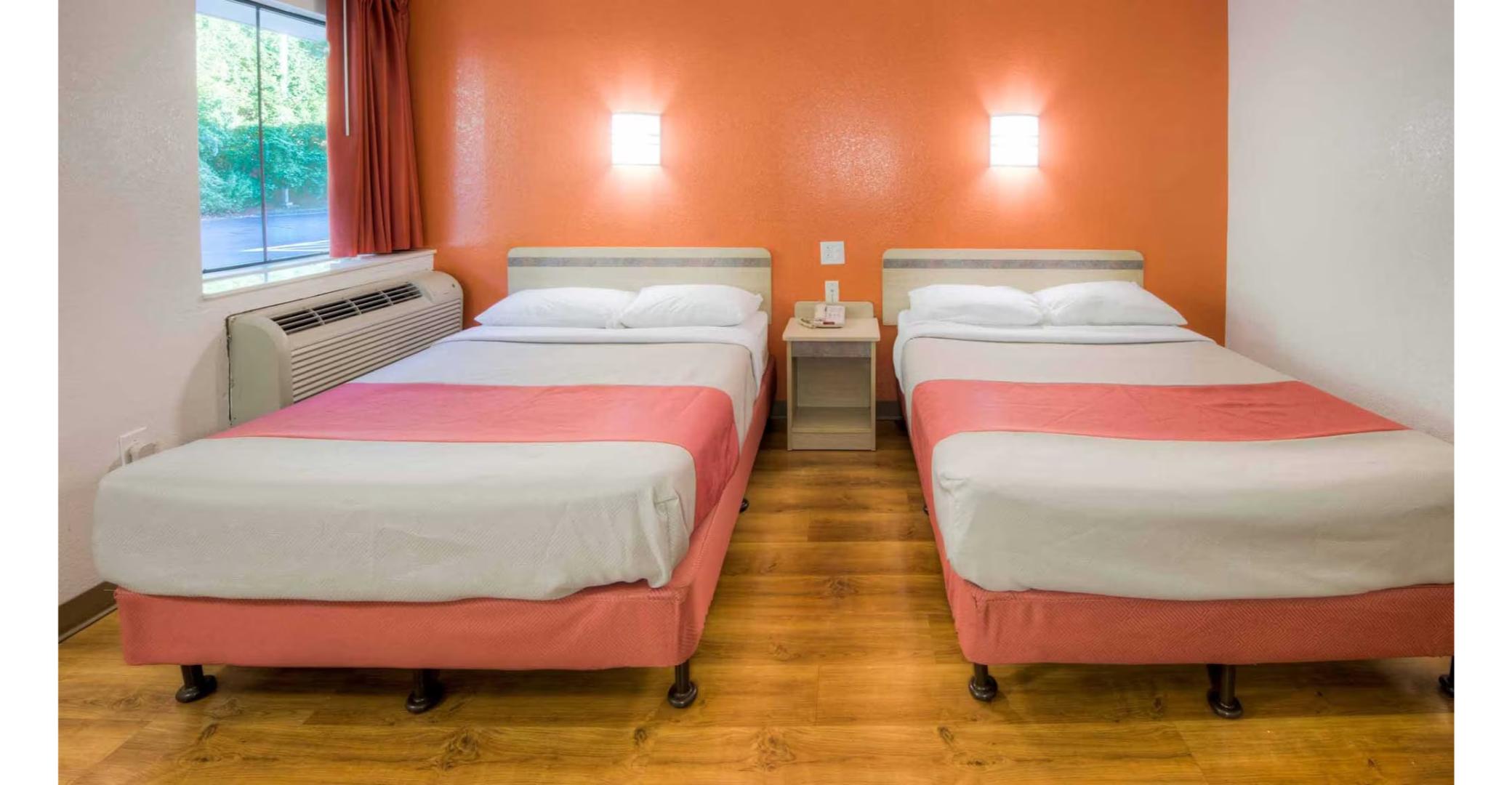 2 Full Beds
