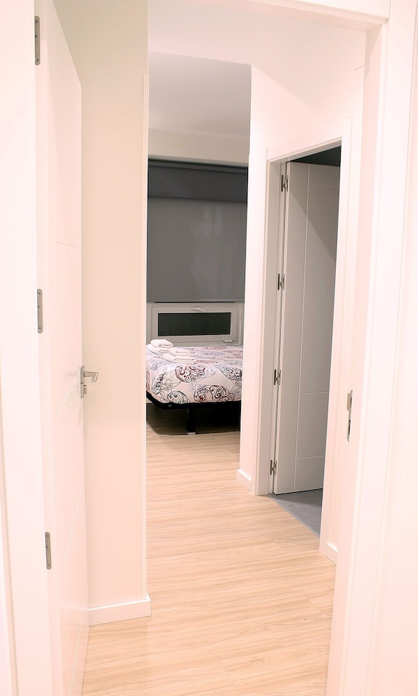 Talaia Hostel 24/32