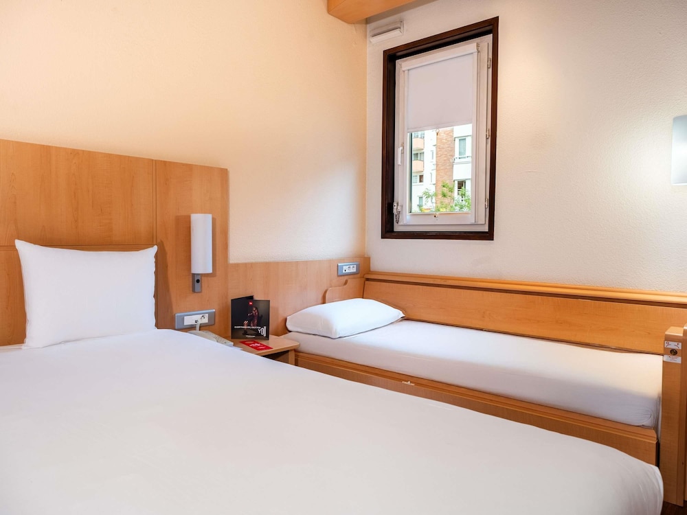 Ibis Paris Pont De Suresnes 16/58