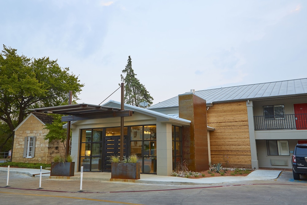 Fredericksburg Inn And Suites 2/53
