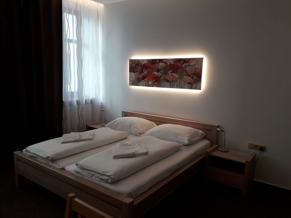 Hotel Maria 9/50