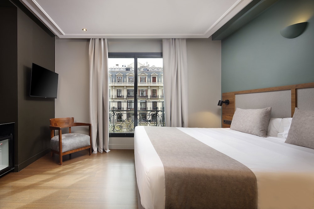 STANDARD, DOUBLE BED, BALCONY