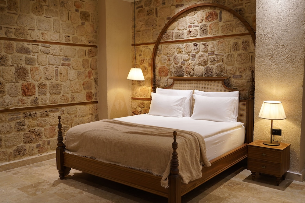 Belmondo Suites Old Town Antalya 20/50