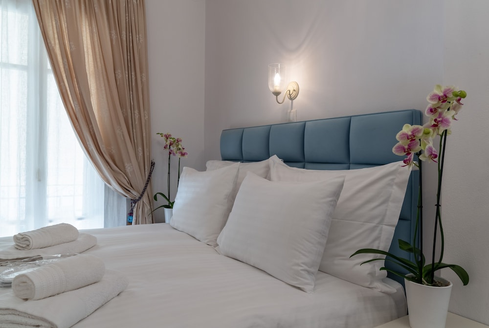 Porto Vecchio Spetses Luxury Suites 20/43