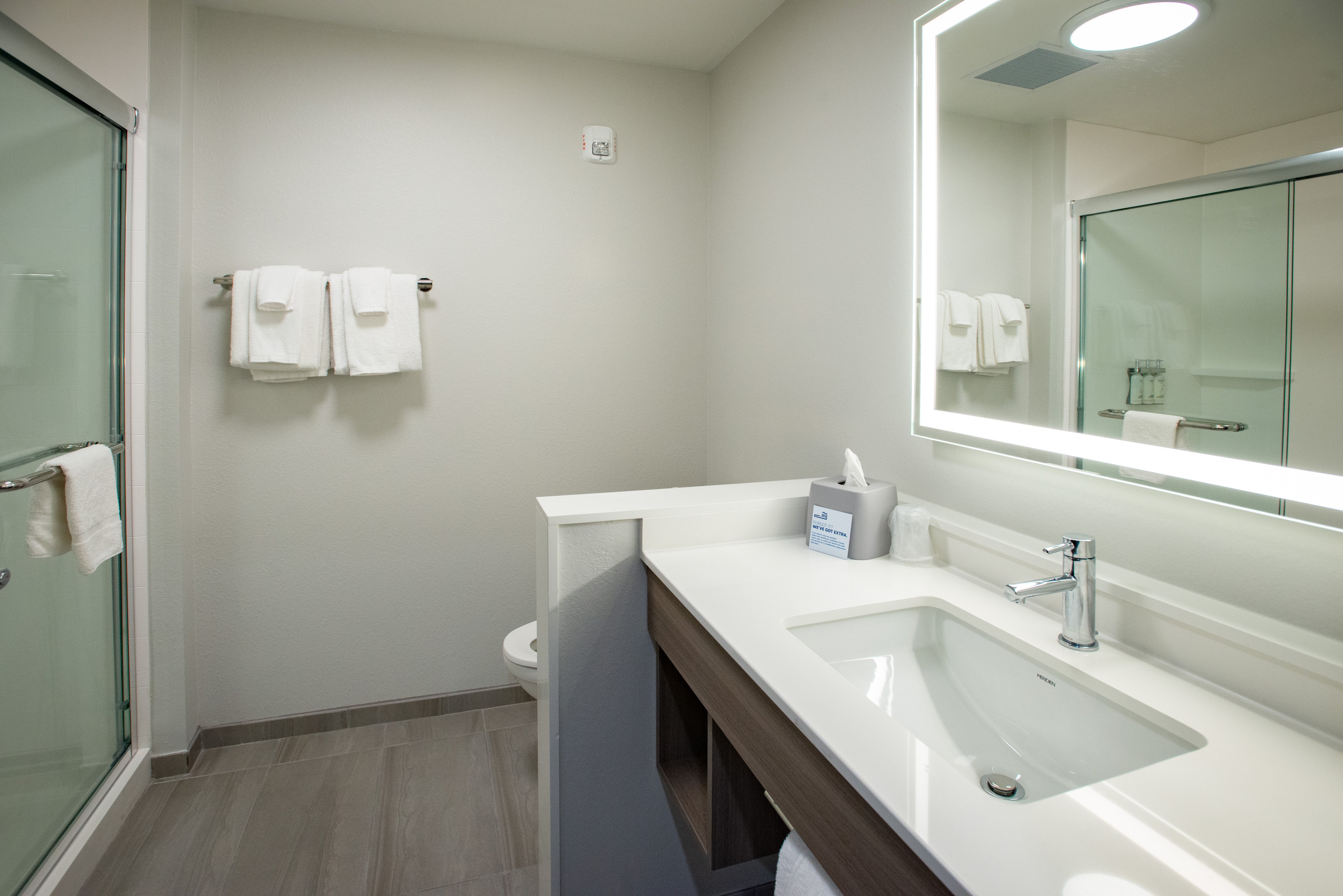 Holiday Inn Express & Suites Pensacola Airport North - I-10 26/28