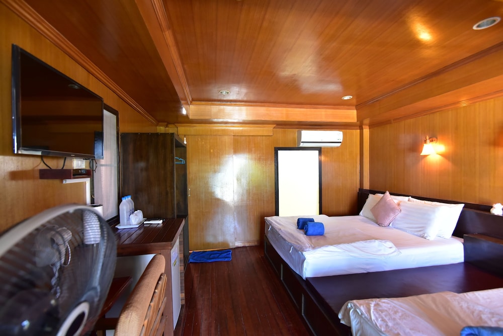 Lipe Power Beach Resort 12/50