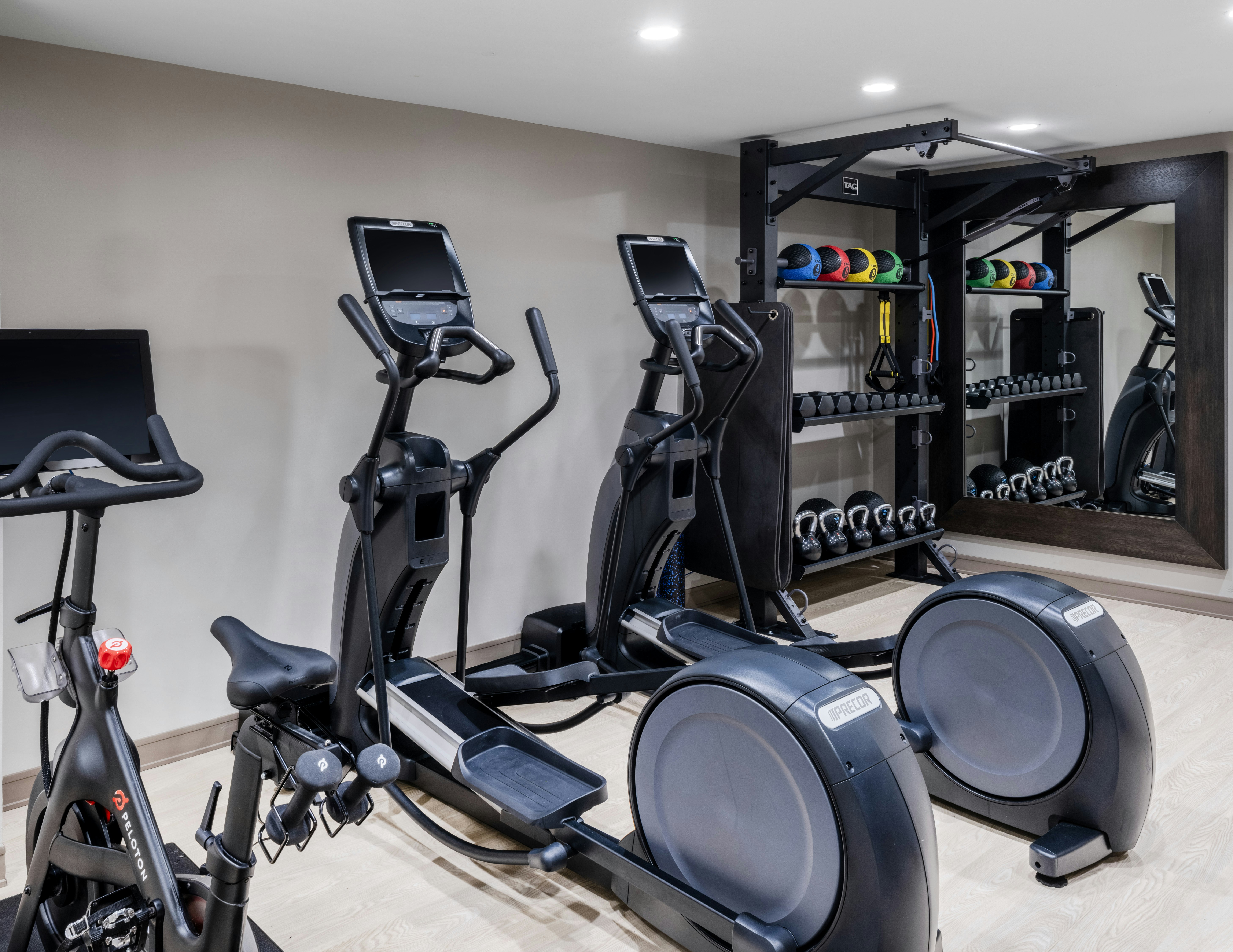 DoubleTree Suites by Hilton Charlotte SouthPark 22/60