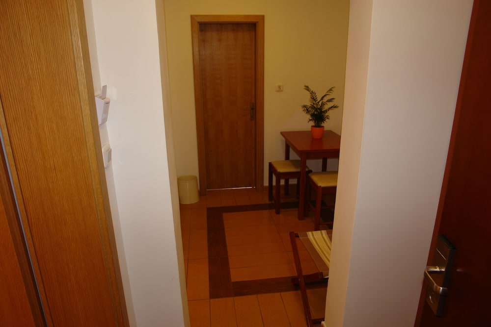 Garni Hotel Fineso 46/50