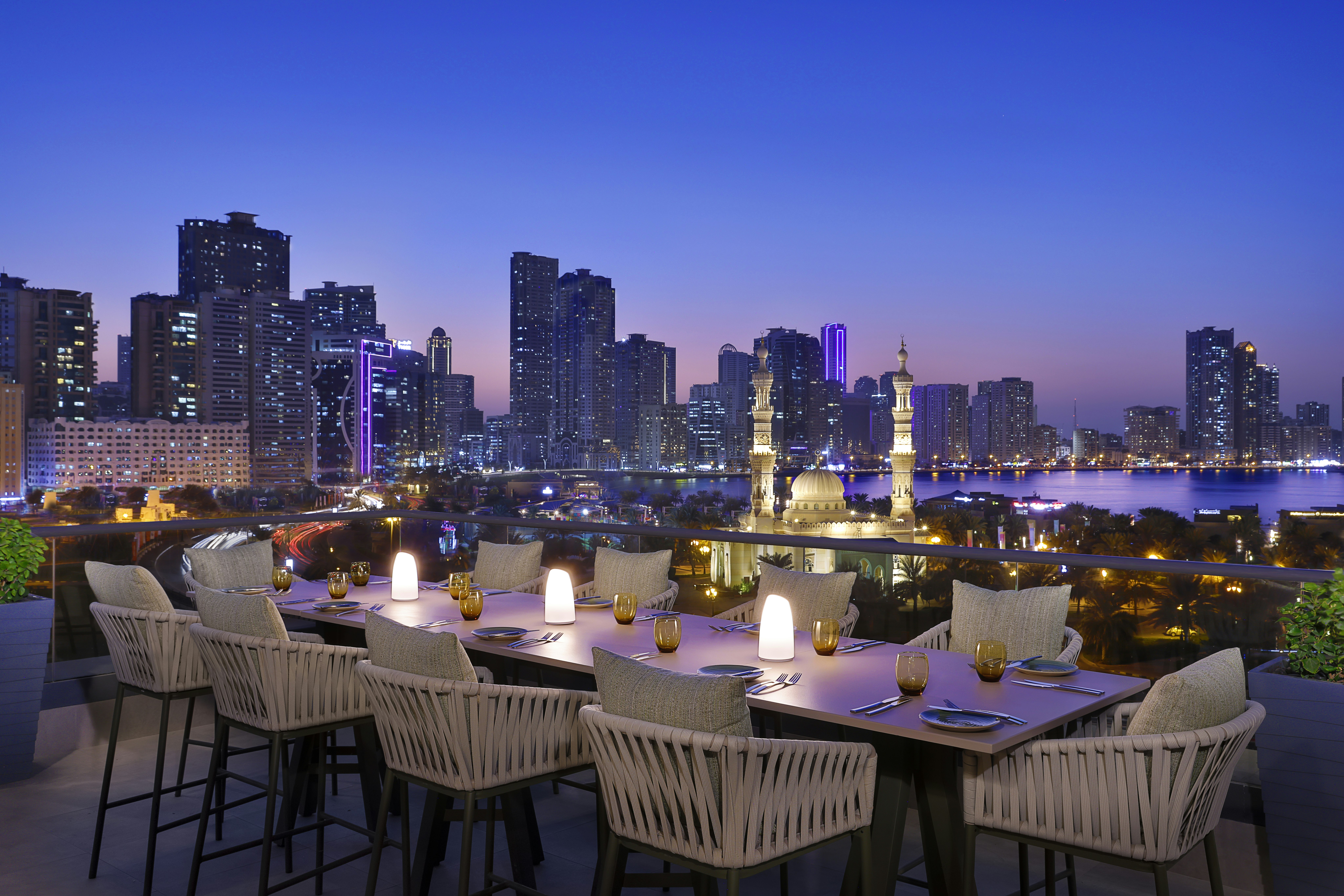 DoubleTree by Hilton Sharjah Waterfront Hotel and Residences 23/35