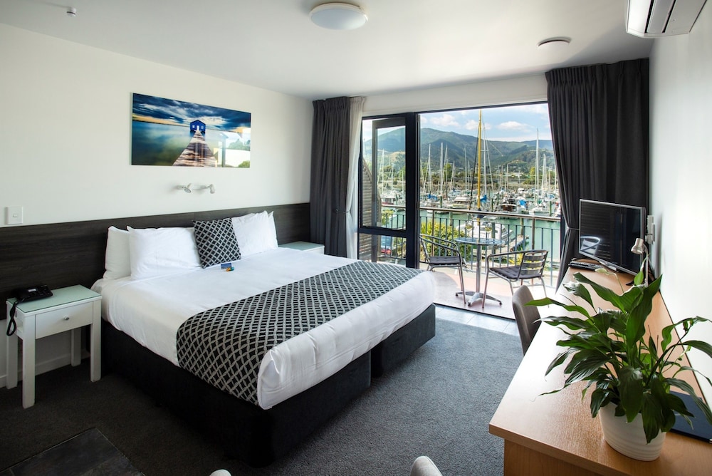 Harbourside Lodge 26/64