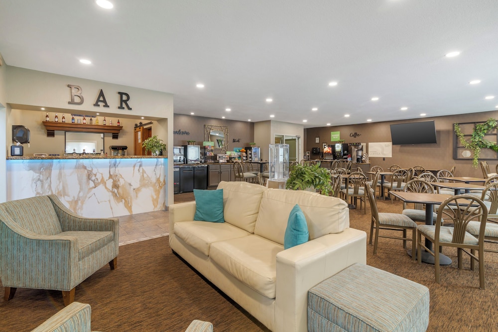 Expressway Suites Bismarck 45/65