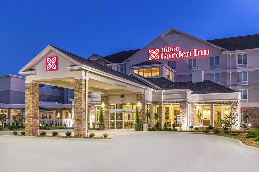 HILTON GARDEN INN SALINA 1/51