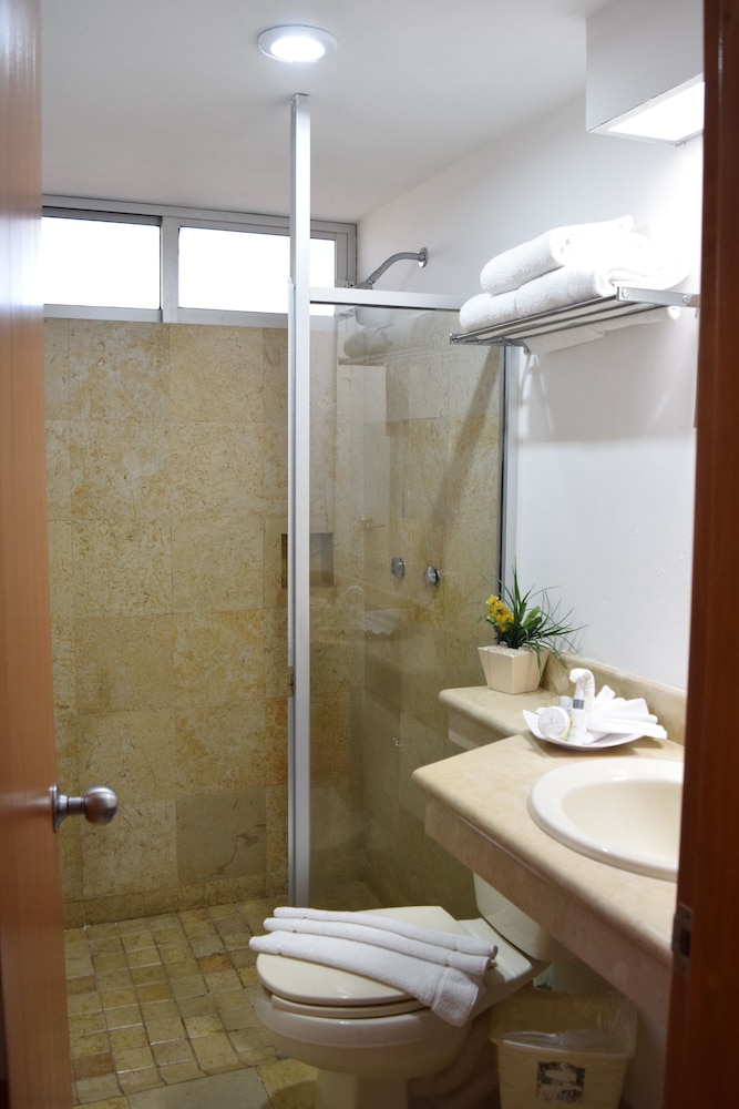 Costa De Oro Beach Hotel 49/50