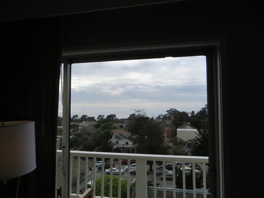 Carmel Bay View Inn 4/46